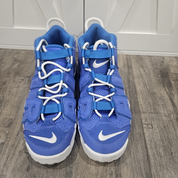 Nike Kids Royal Blue Sneakers - Picture 1 of 5